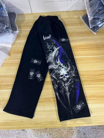 Breathe Divinity · Pantalones