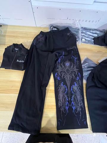 Breathe Divinity · Pantalones