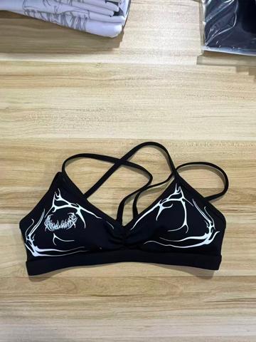 Breathe Divinity · Tops deportivos